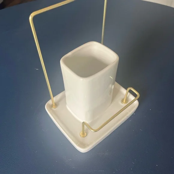 Southern Living At Home White and Gold Bath Accessory - Picture 4 of 5